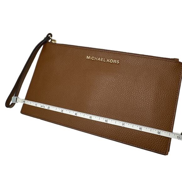 MICHAEL KORS Brown Wristlet - Picture 5 of 6